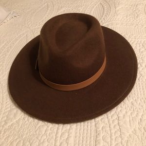 Universal Thread Goods Co. 100% Wool Hat